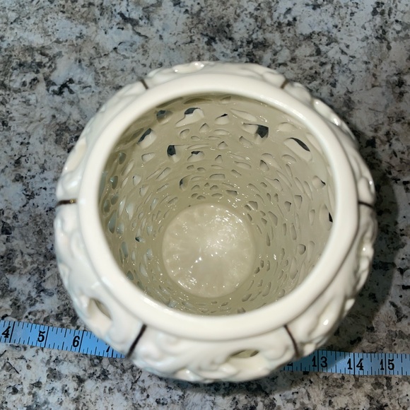 Vintage Blanc De Chine Porcelain Vase with Gold Trim - Picture 3 of 6